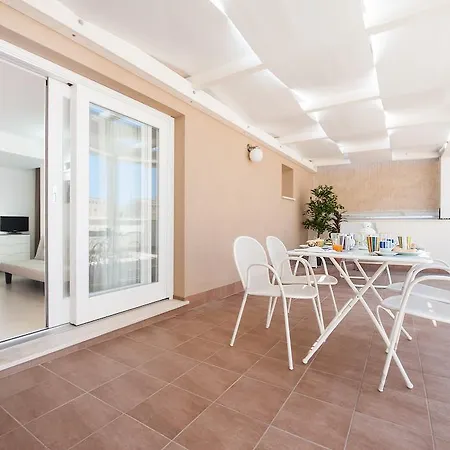 Finestre D'occidente Apart Otel 4*